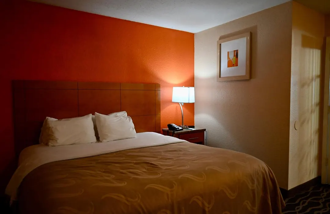 Quality Inn & Suites I-35 Near Frost Bank Center-1